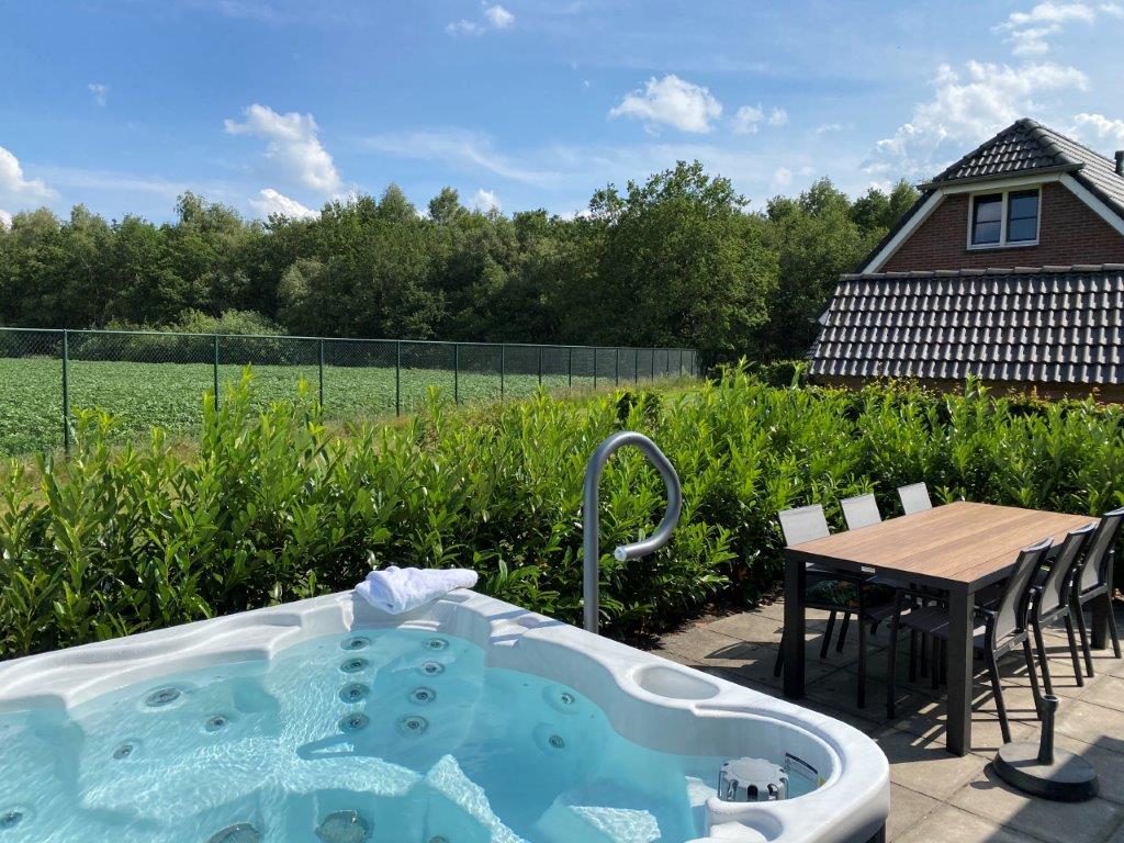 Villa met jacuzzi bij Summio Villaparc Schoonhovenseland