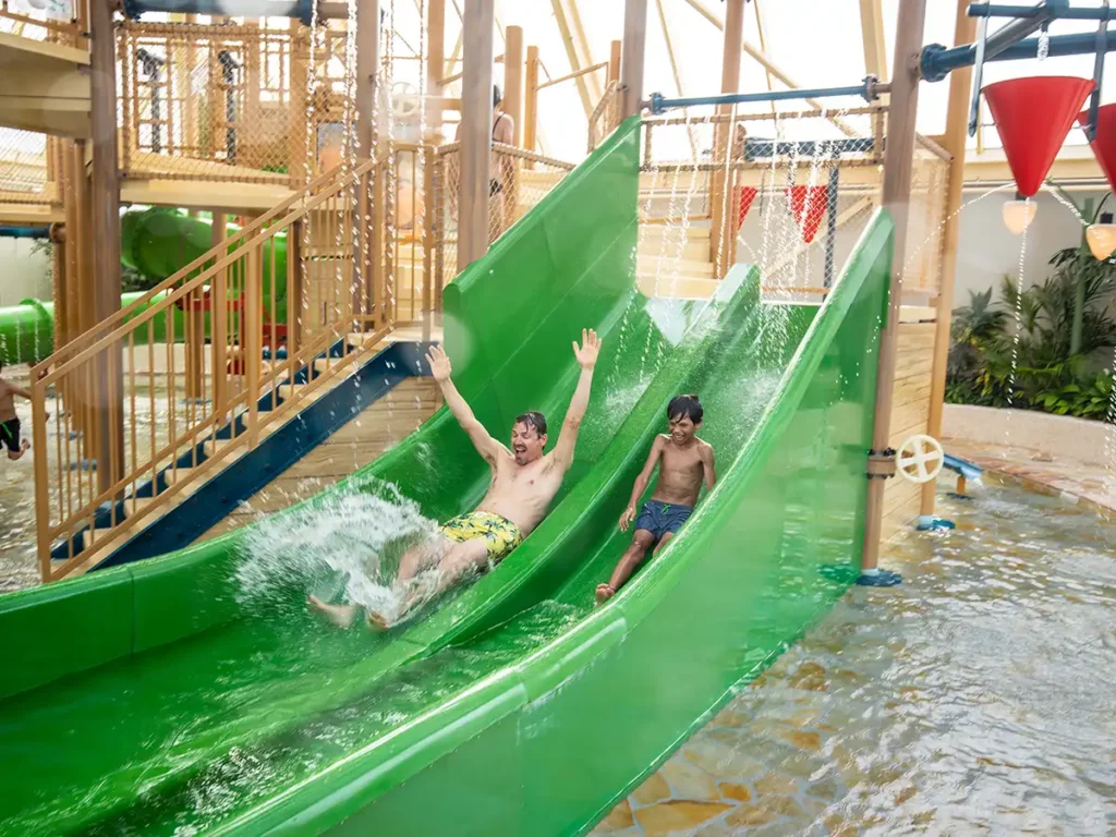 Aqua Mundo waterglijbaan bij Center Parcs Port Zelande