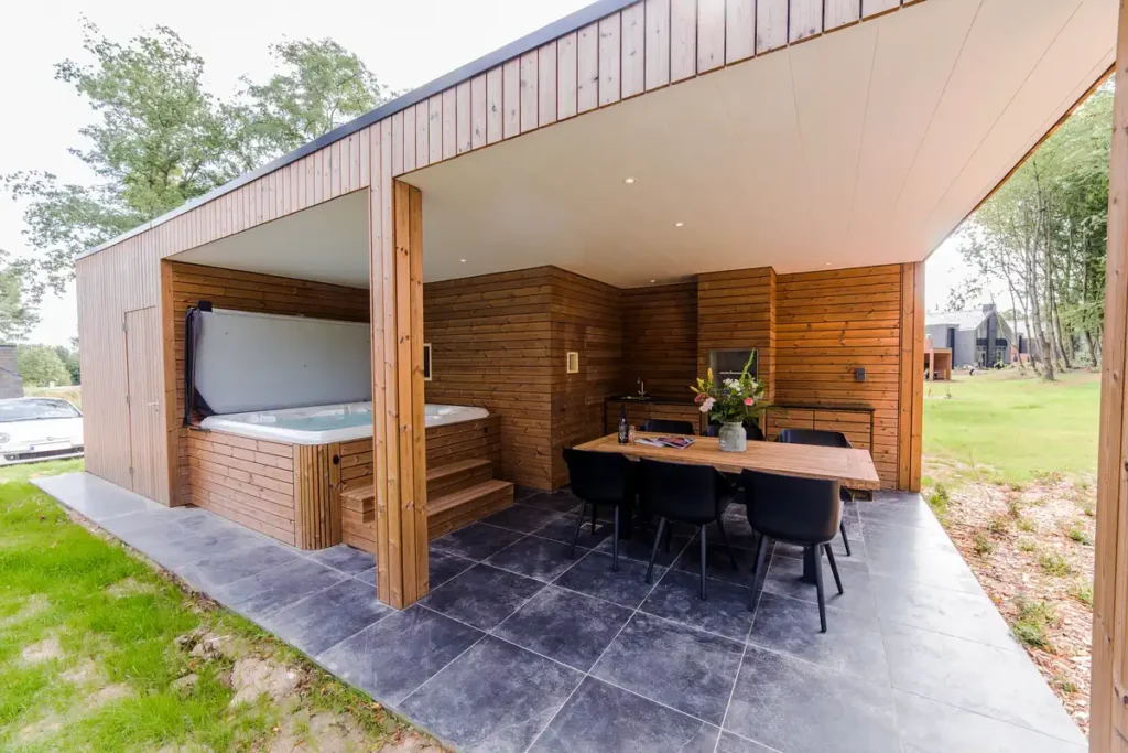 Jacuzzi en sauna bij Dormio Resort Maastricht