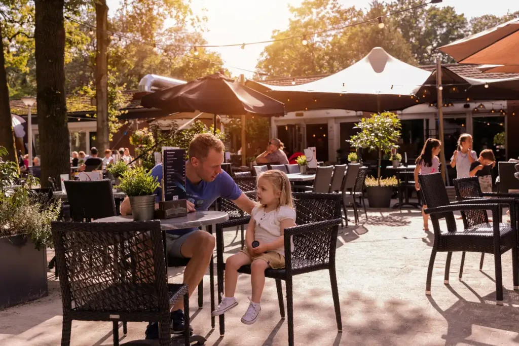 Restaurant met terras bij Summio Parc Heihaas