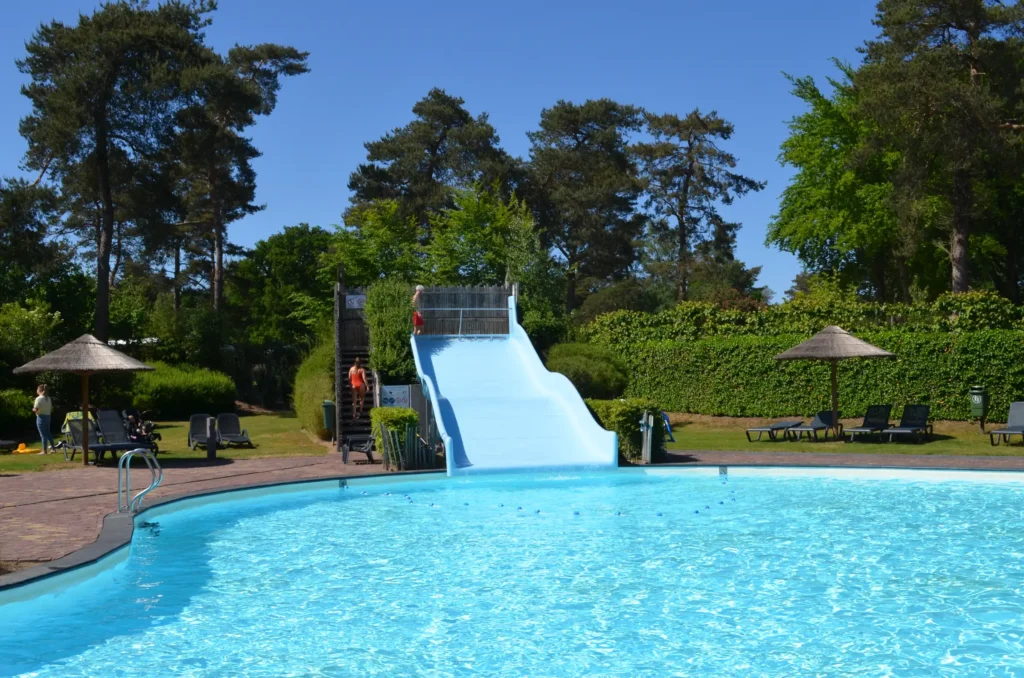Buitenzwembad bij TopParken Resort Veluwe