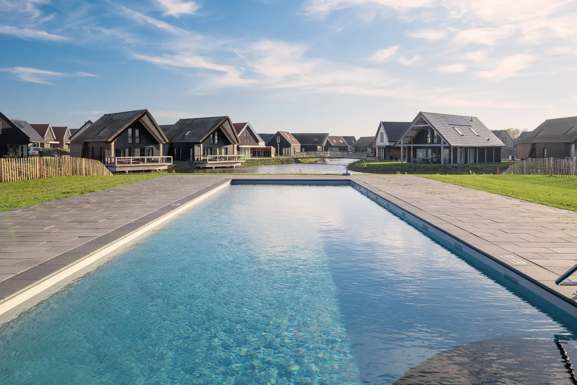 Buitenzwembad Dormio Resort Nieuwvliet-Bad in Zeeland